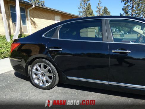 Used 2013 Hyundai Equus Signature RWD image 6