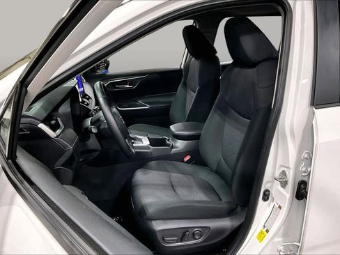 Used 2025 Toyota RAV4 XLE w/ Convenience Package AWD/4WD image 8