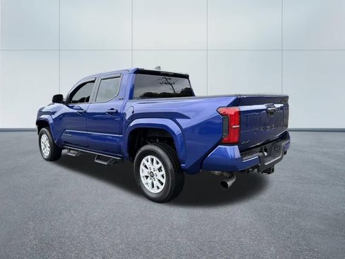 Used 2025 Toyota Tacoma SR5 AWD/4WD image 7