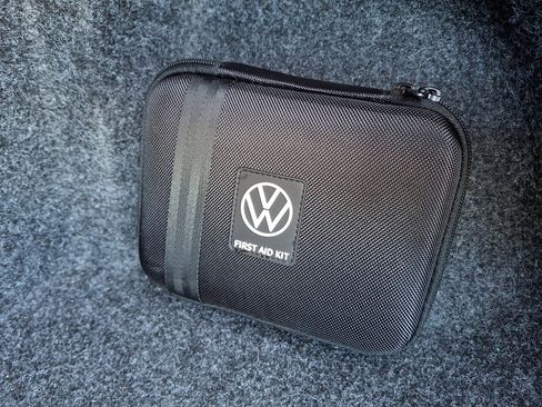 Used 2025 Volkswagen Jetta GLI Autobahn image 29