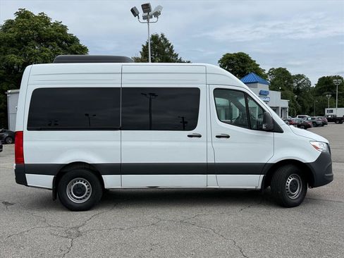 Used 2025 Mercedes-Benz Sprinter 2500 image 3