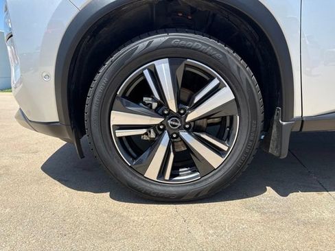 Used 2023 Nissan Rogue SL w/ SL Premium Package FWD image 10