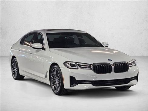 Used 2023 BMW 530i w/ Convenience Package RWD image 3