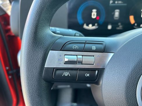 Used 2024 Hyundai Kona SE image 22