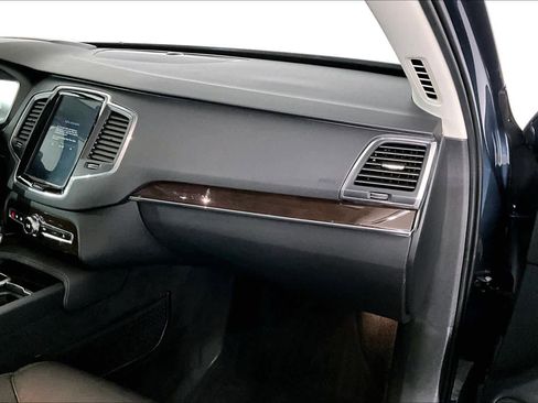 Used 2019 Volvo XC90 T6 Momentum w/ Advanced Package image 19