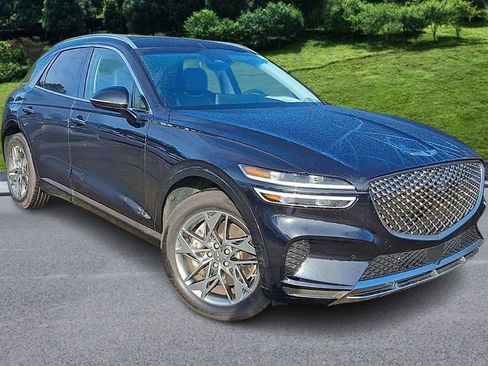 Used 2025 Genesis GV70 2.5T Advanced w/ Advanced Package image 2