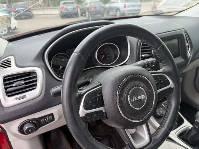 Used 2018 Jeep Compass Latitude w/ Popular Equipment Group AWD/4WD image 20