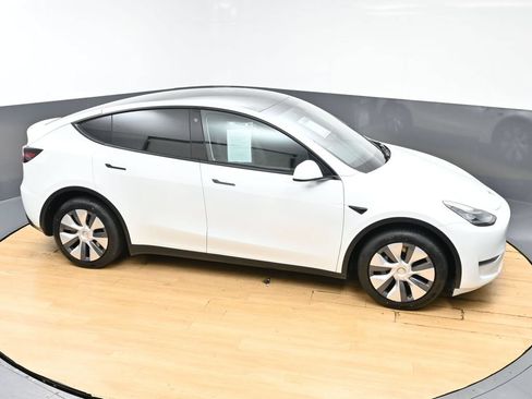 Used 2023 Tesla Model Y Long Range AWD/4WD image 49