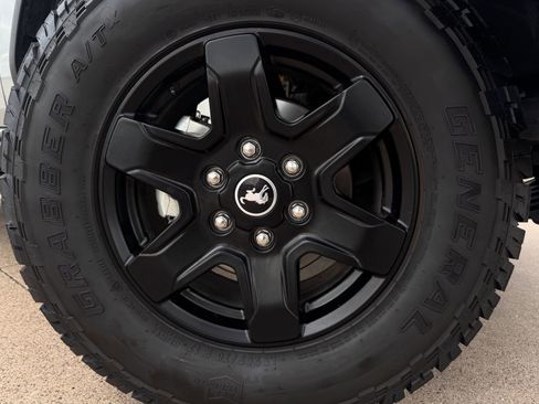 Certified 2024 Ford Bronco Black Diamond AWD/4WD image 10