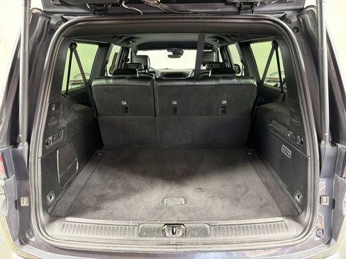 Used 2024 Jeep Wagoneer L Series II image 19