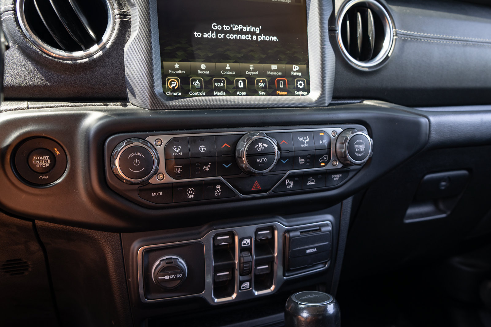 Used 2020 Jeep Gladiator Overland AWD/4WD image 25