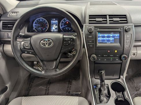 Used 2017 Toyota Camry LE image 20
