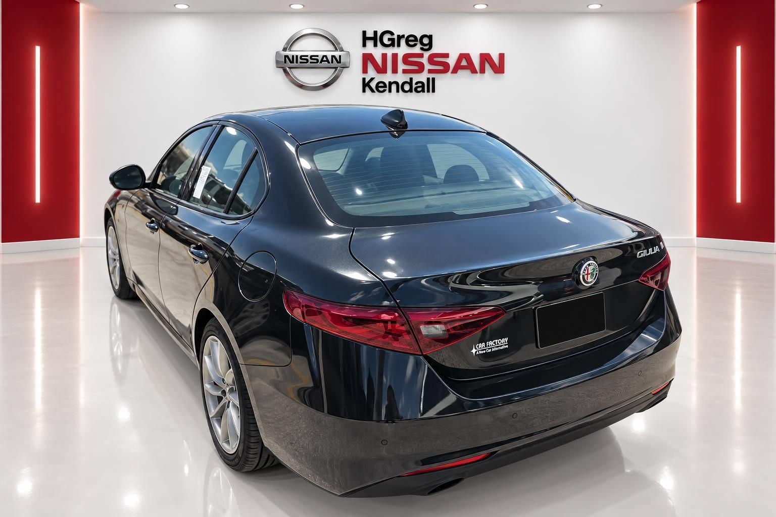Used 2022 Alfa Romeo Giulia Ti RWD image 2