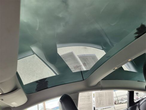 Used 2018 Tesla Model 3 Long Range image 18