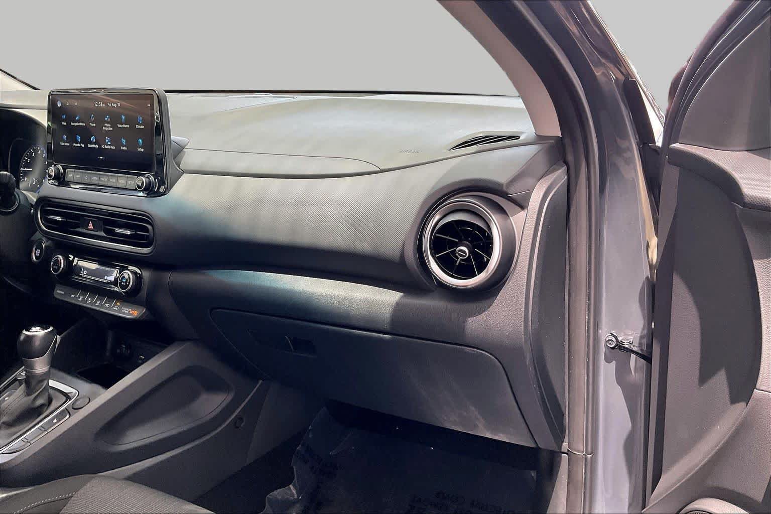 Certified 2023 Hyundai Kona SEL w/ Convenience Package AWD/4WD image 19