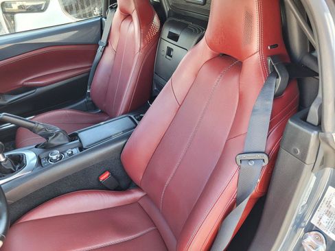 Used 2020 MAZDA MX-5 Miata Grand Touring RWD image 14