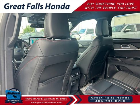 Used 2025 Ford Explorer ST-Line w/ ST-Line Street Pack AWD/4WD image 24