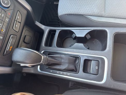 Used 2019 Ford Escape SE image 22