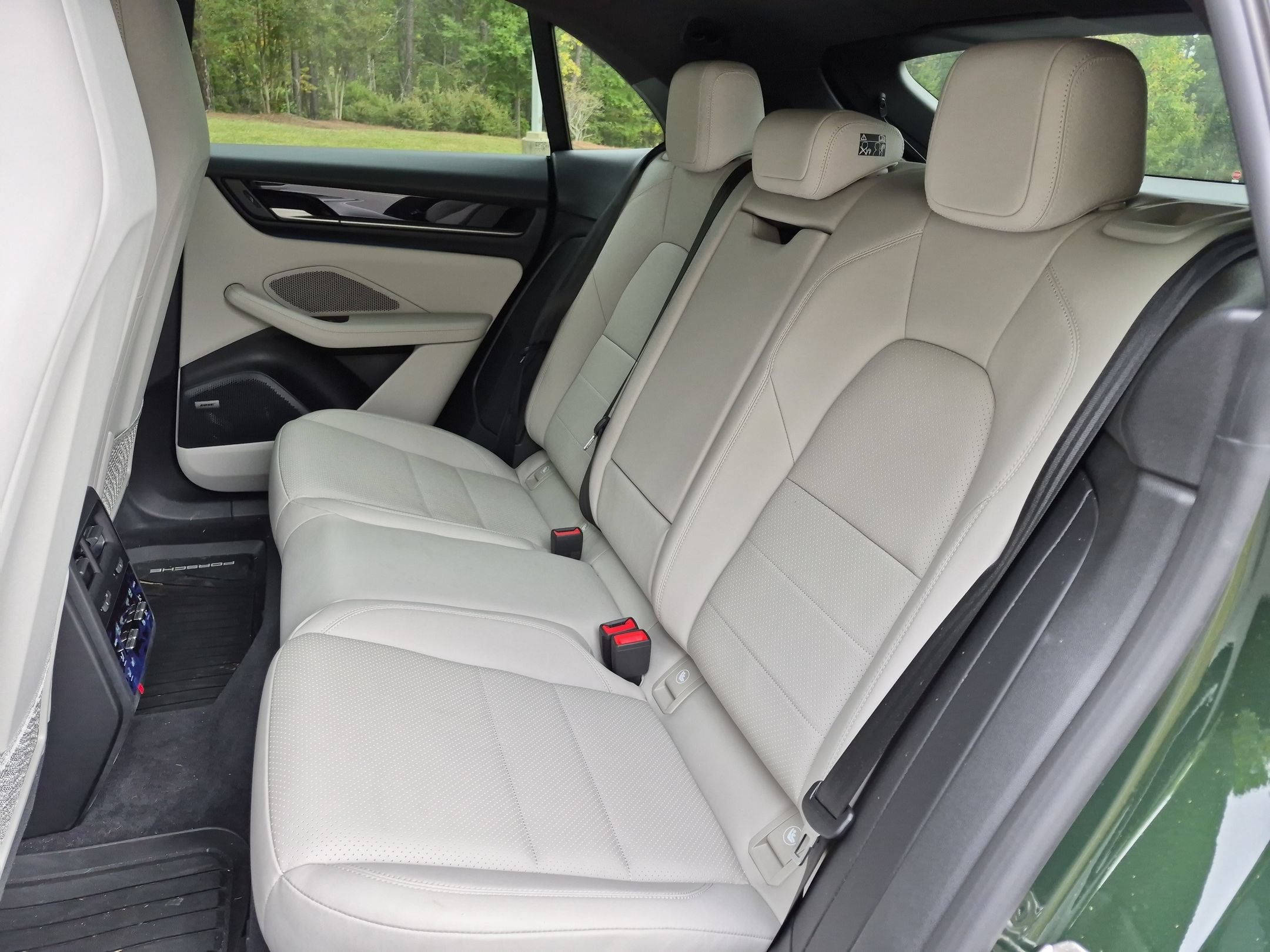 Certified 2026 Porsche Macan 4 Electric AWD/4WD image 20