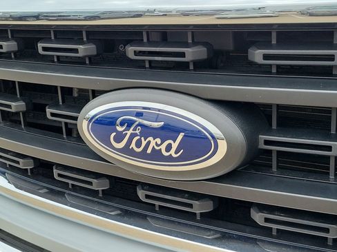 Used 2023 Ford F150 XLT image 30