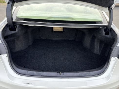 Used 2015 Toyota Avalon XLE image 32