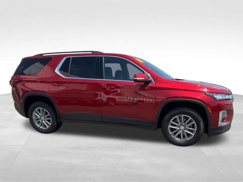 Certified 2023 Chevrolet Traverse LT FWD image 9