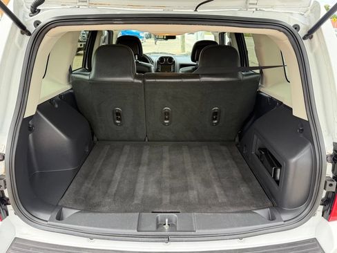 Used 2017 Jeep Patriot High Altitude AWD/4WD image 20