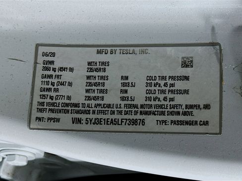 Used 2020 Tesla Model 3 Standard Range Plus image 12