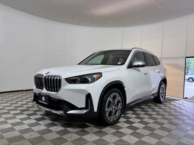 Used 2023 BMW X1 xDrive28i w/ Convenience Package AWD/4WD image 3