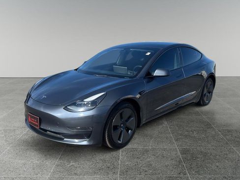 Used 2022 Tesla Model 3 Long Range image 3