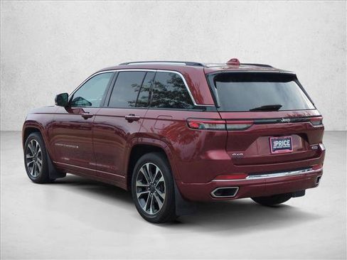 Used 2022 Jeep Grand Cherokee Overland AWD/4WD image 8