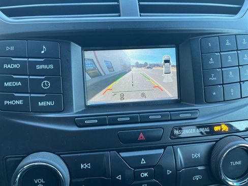 Used 2018 Ford Explorer XLT image 31