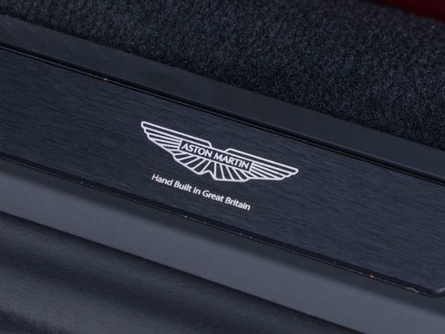 Used 2025 Aston Martin V8 Vantage Coupe RWD image 26