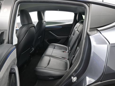 Used 2026 Tesla Model Y 2WD image 23