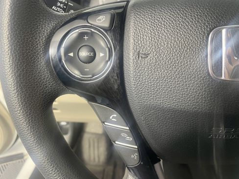 Used 2017 Honda Accord LX image 14