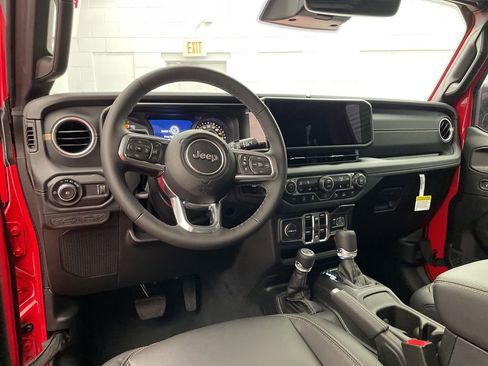 New 2025 Jeep Wrangler Sahara image 9