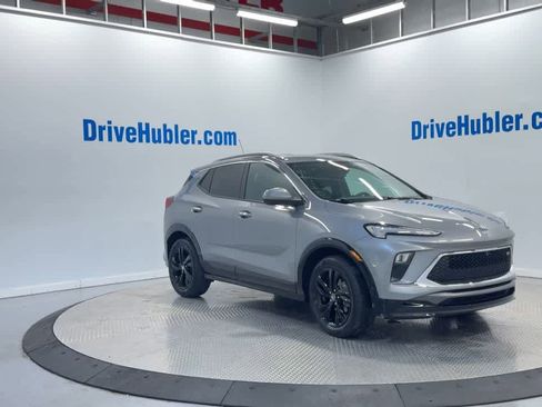 Used 2024 Buick Encore GX Sport Touring w/ Advanced Technology Package image 5