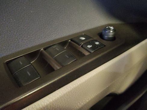 Used 2024 Toyota Camry LE image 27