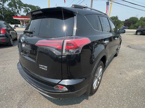 Used 2018 Toyota RAV4 Limited AWD/4WD image 5