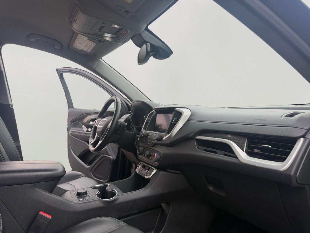 Used 2024 GMC Terrain SLT AWD/4WD image 11