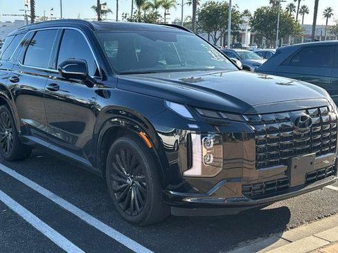 Used 2024 Hyundai Palisade Calligraphy AWD/4WD image 2