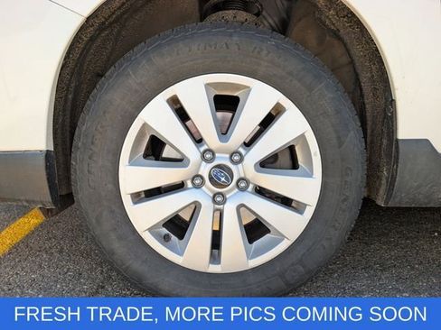 Used 2018 Subaru Outback 2.5i Premium AWD/4WD image 11