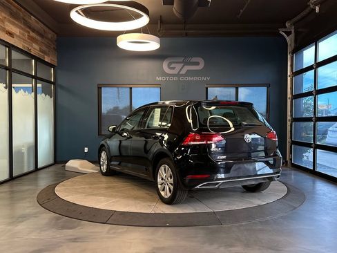 Used 2021 Volkswagen Golf 4-Door FWD image 5
