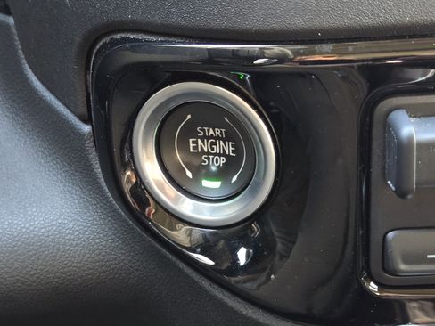 Used 2023 Chevrolet Silverado 1500 RST image 24