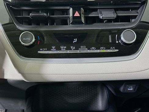 Used 2026 Toyota Corolla LE FWD image 22