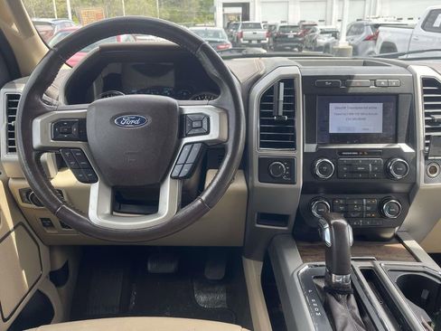 Used 2020 Ford F150 Lariat image 13