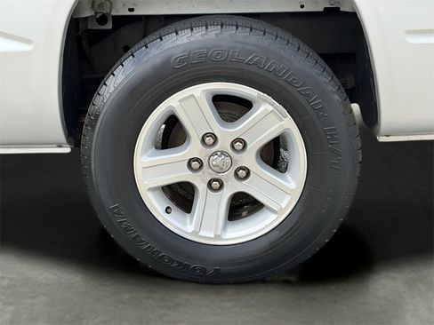 Used 2011 Dodge Dakota Big Horn image 19