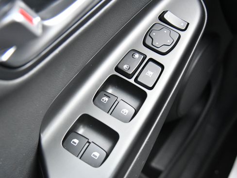 Used 2023 Hyundai Kona Limited image 34