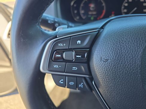 Used 2020 Honda Accord Touring image 23