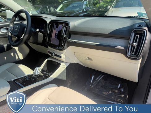 Certified 2024 Volvo XC40 B5 Plus w/ Protection Package Premier AWD/4WD image 30